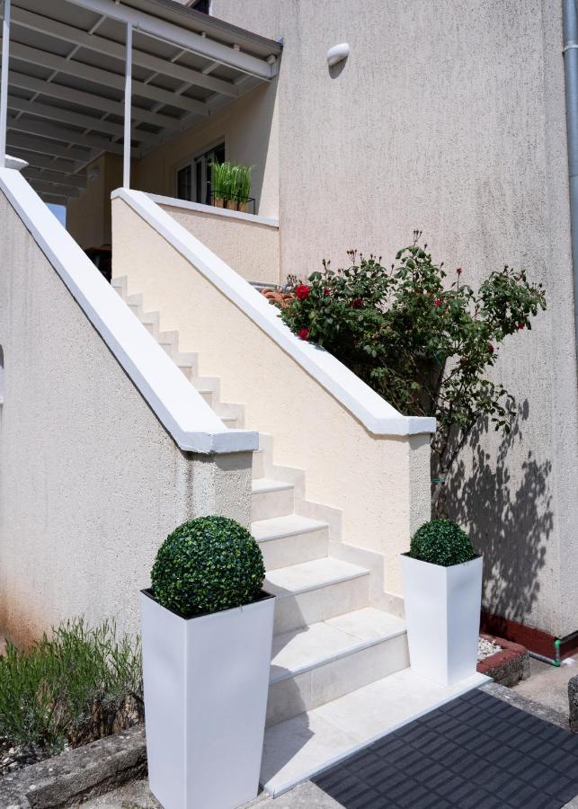 Luxury Mantinela Apartment Malinska Luaran gambar